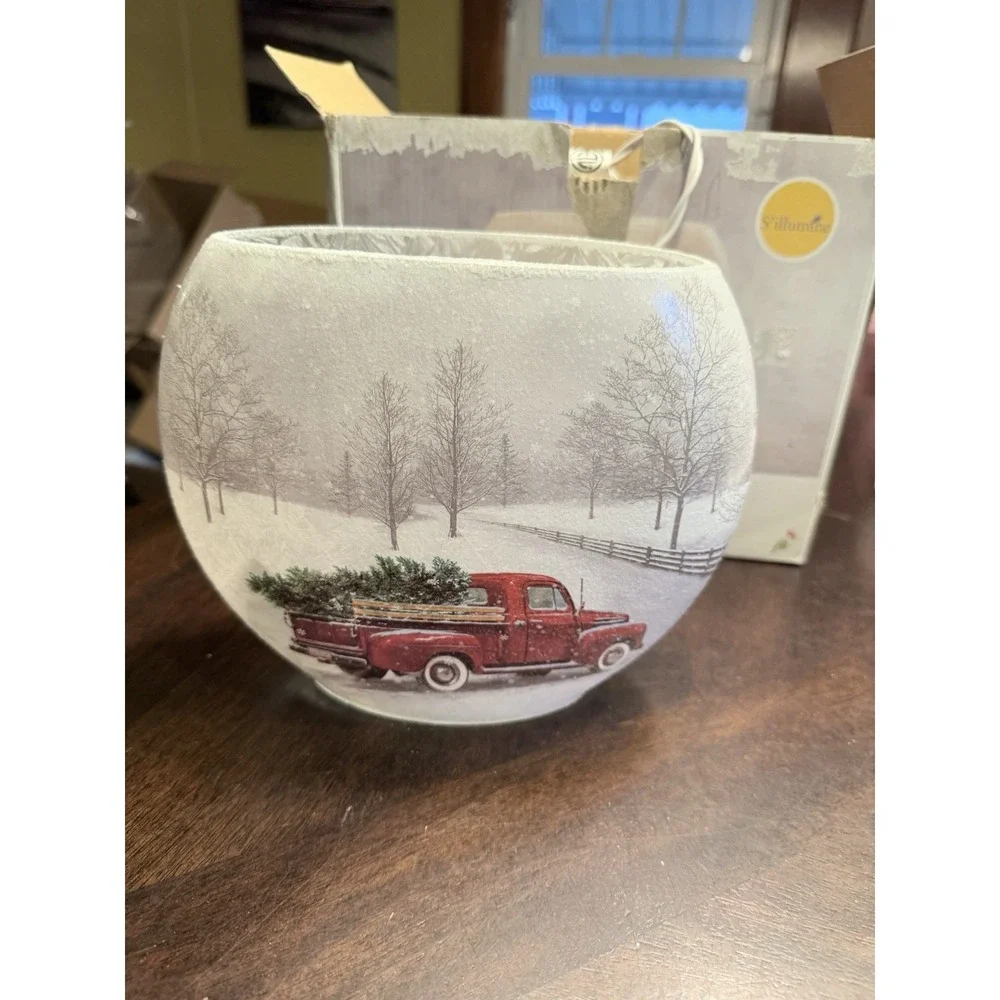 Pier One 1 Holiday Truck Glass Oval Lamp